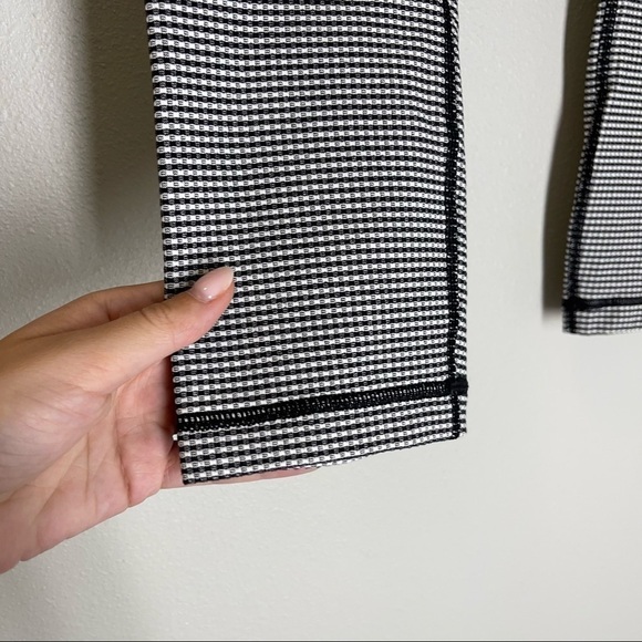 Lululemon Wunder Under Crop Leggings Roll Down Gingham Black White Size 4 Women - Picture 7 of 10